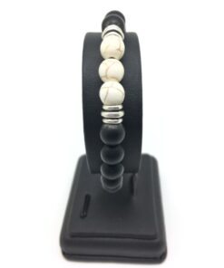 Bracelet en onyx mat, howlite et métal argenté