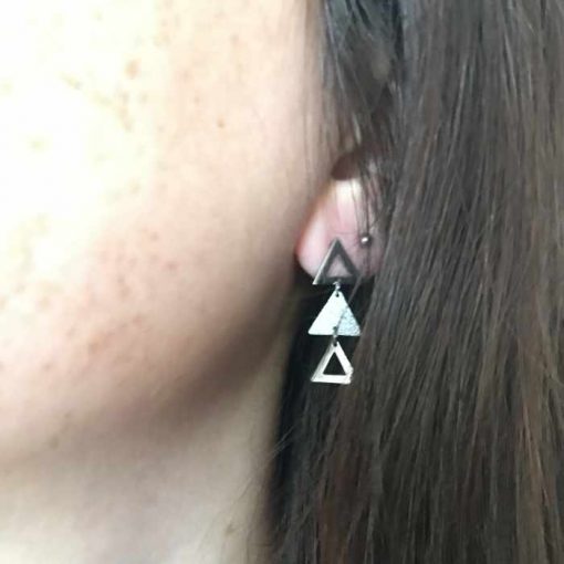 Boucle d oreilles acier cascade de petits triangles